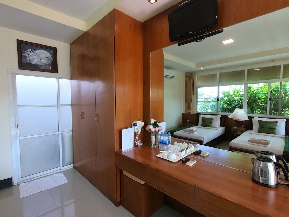 Mountain Resort Koh Lipe 70/70