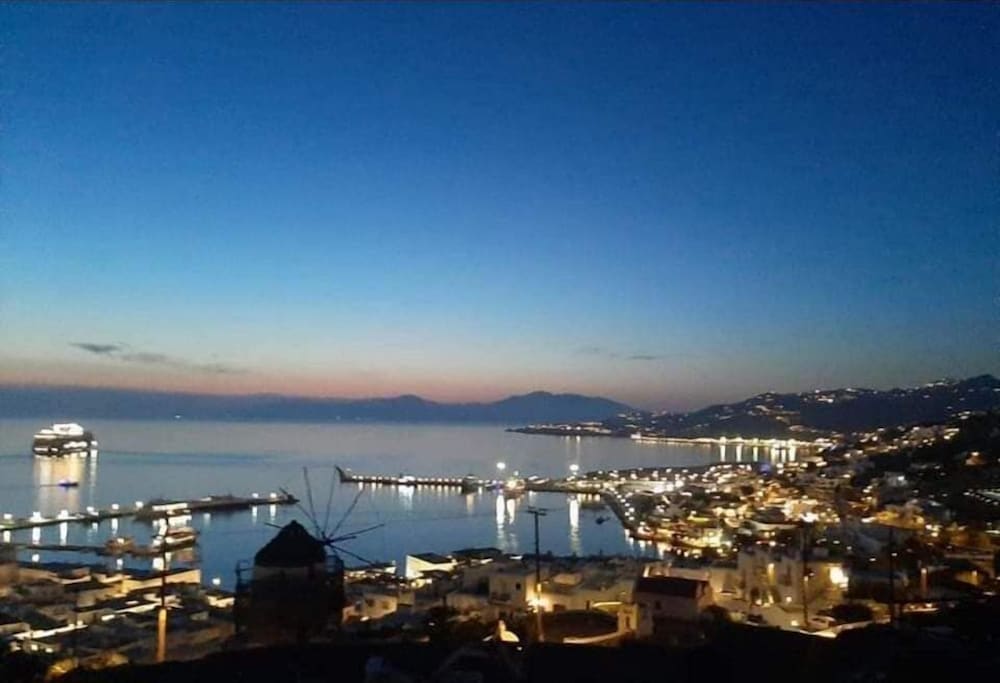 Mykonian Breeze 48/50
