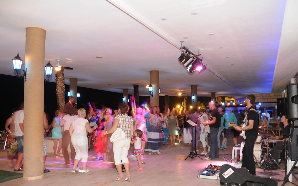 Rubi Hotel 42/63