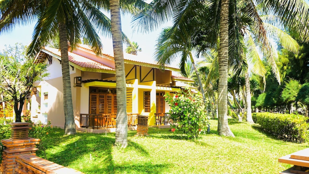 Long Thuan Hotel Resort 3/50