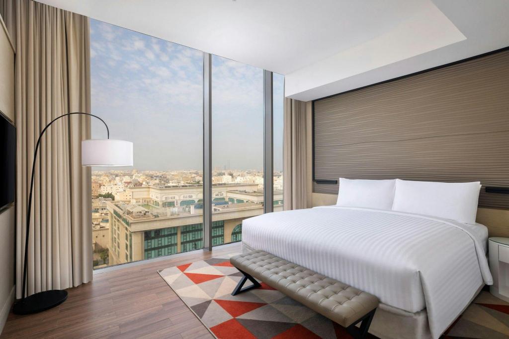 2 Bedrooms, Presidential, Suite, 2 King Beds, Club Lounge Access
