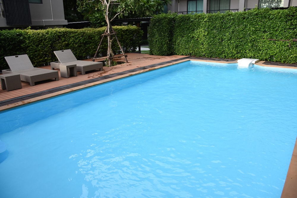 Chor Cher - The Luxury Green Hotel in BANG SAO THONG