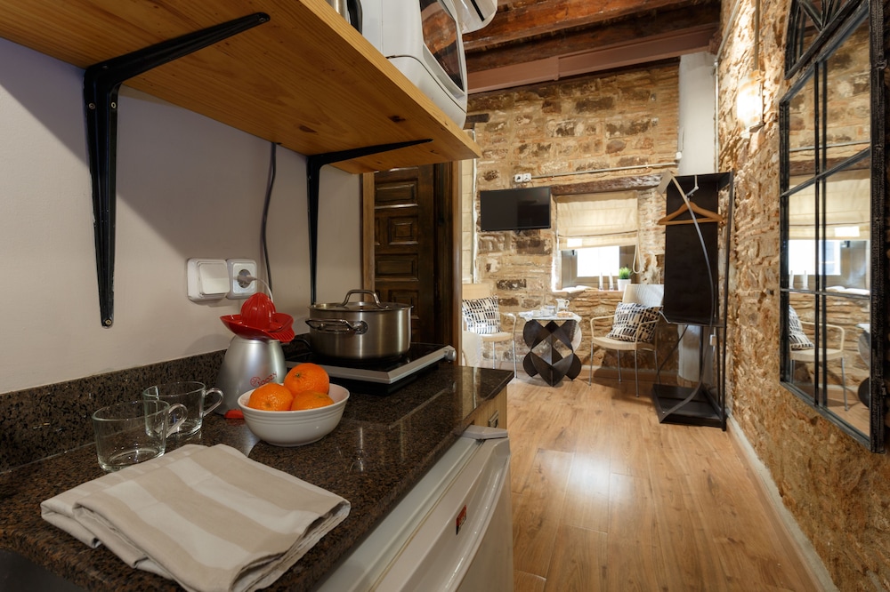 Ainb Picasso Corders Apartments 42/58