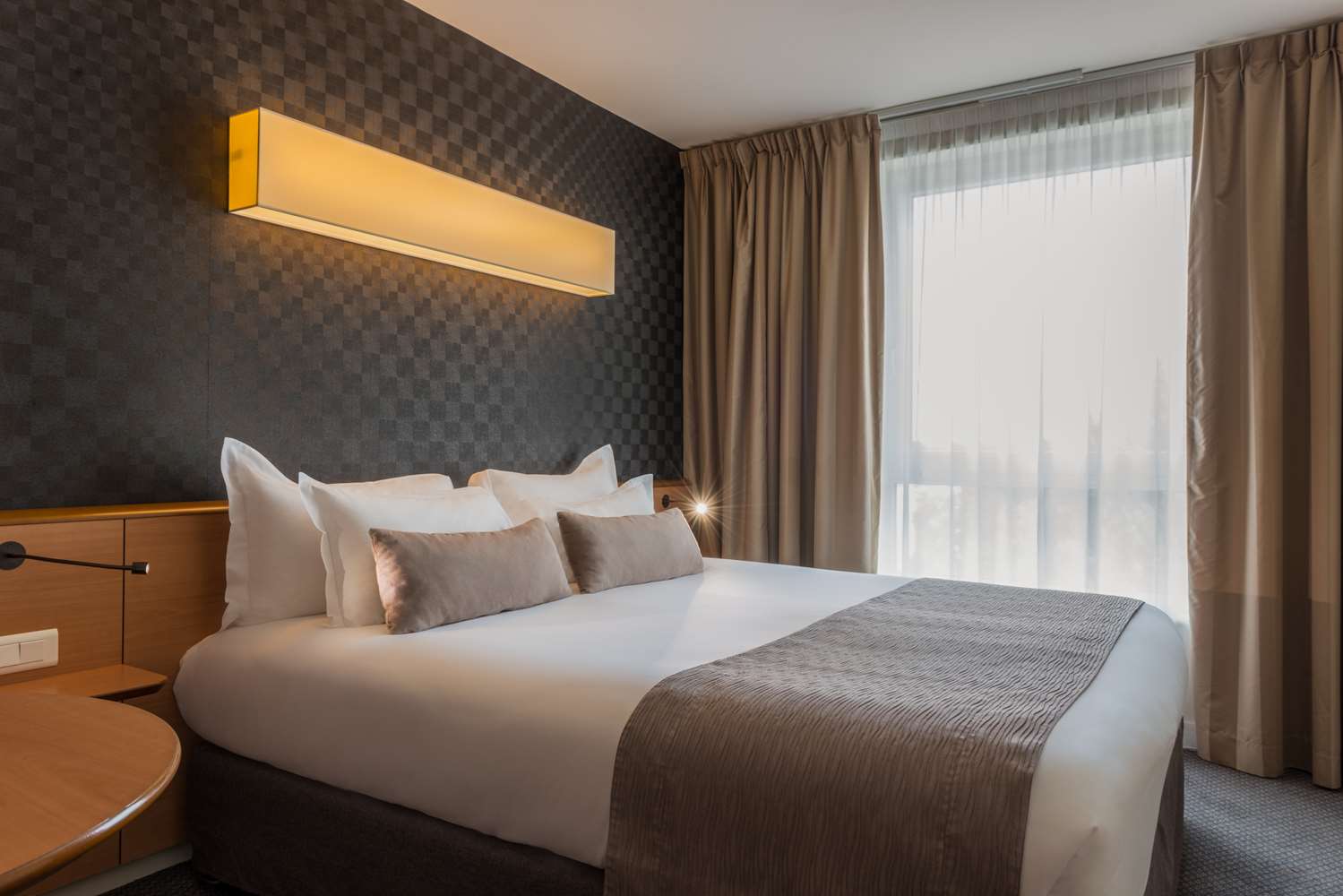 Best Western Plus Paris Saclay 12/65
