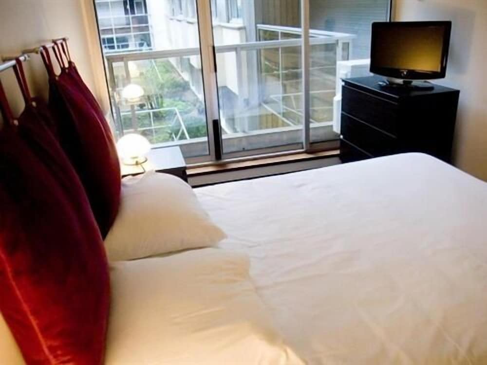 Short Stay Paris Apartments 15/50