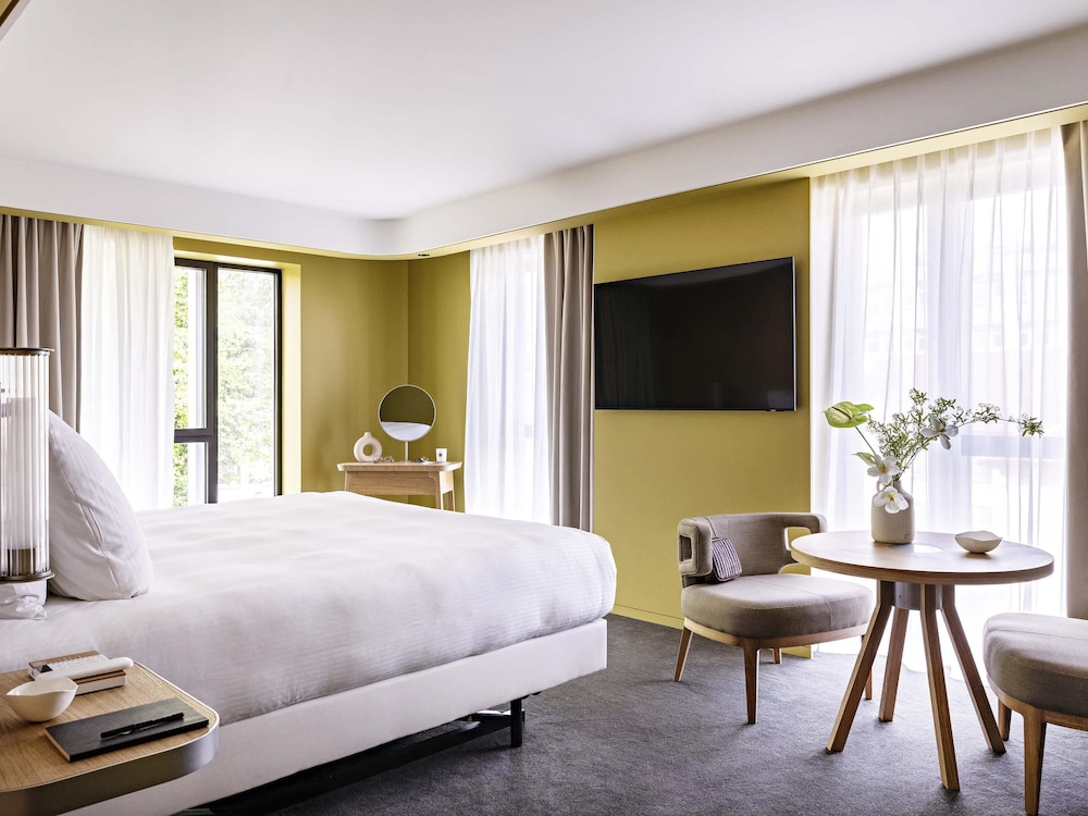 Tower, Junior Suite, King Bed, Eiffel View