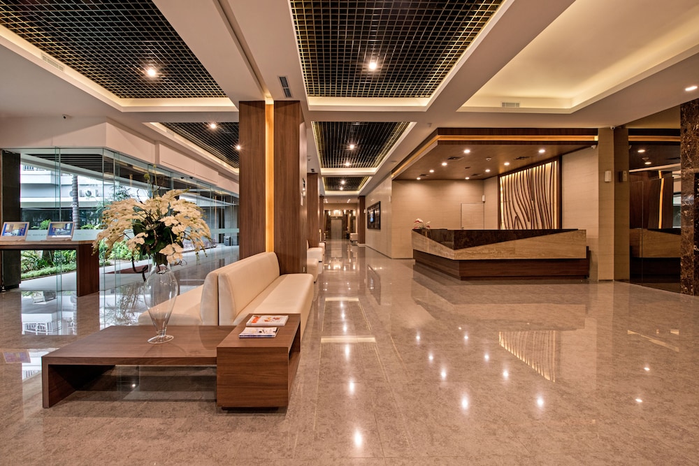 Grand Whiz Poins Square Simatupang 38/53