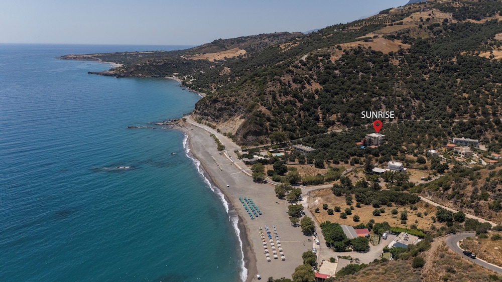 Sunrise Hotel and Apartments Rodakino 66/73