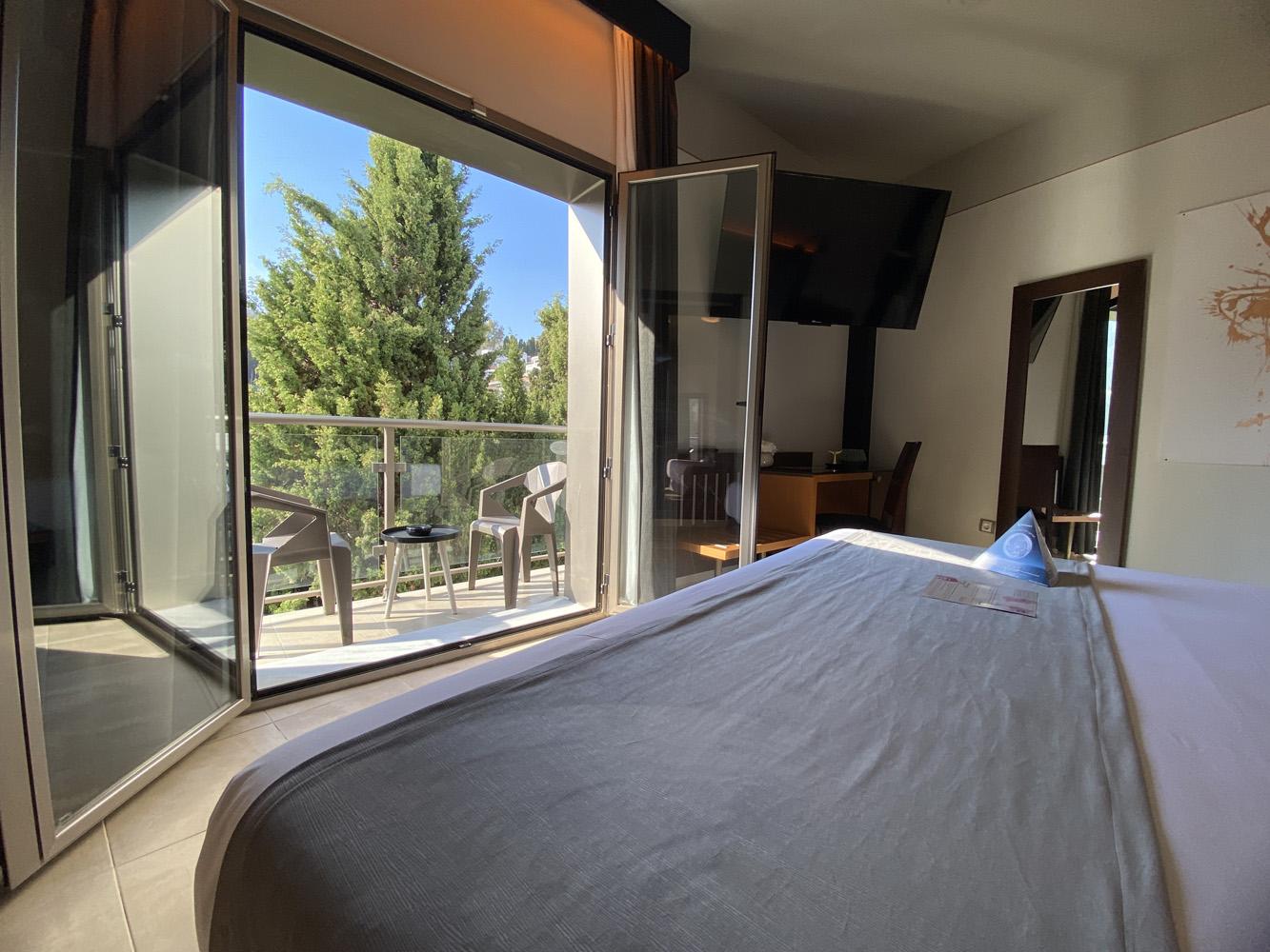 Room, Double Bed, Side Sea View, Balcony or Terrace