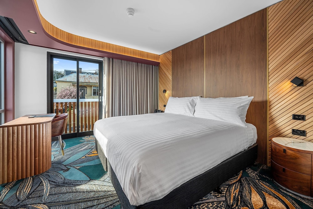 The George Hotel Launceston 12/39