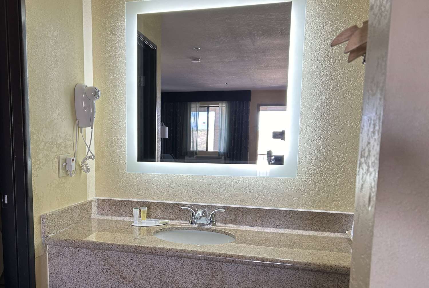Days Inn By Wyndham Holbrook 43/45