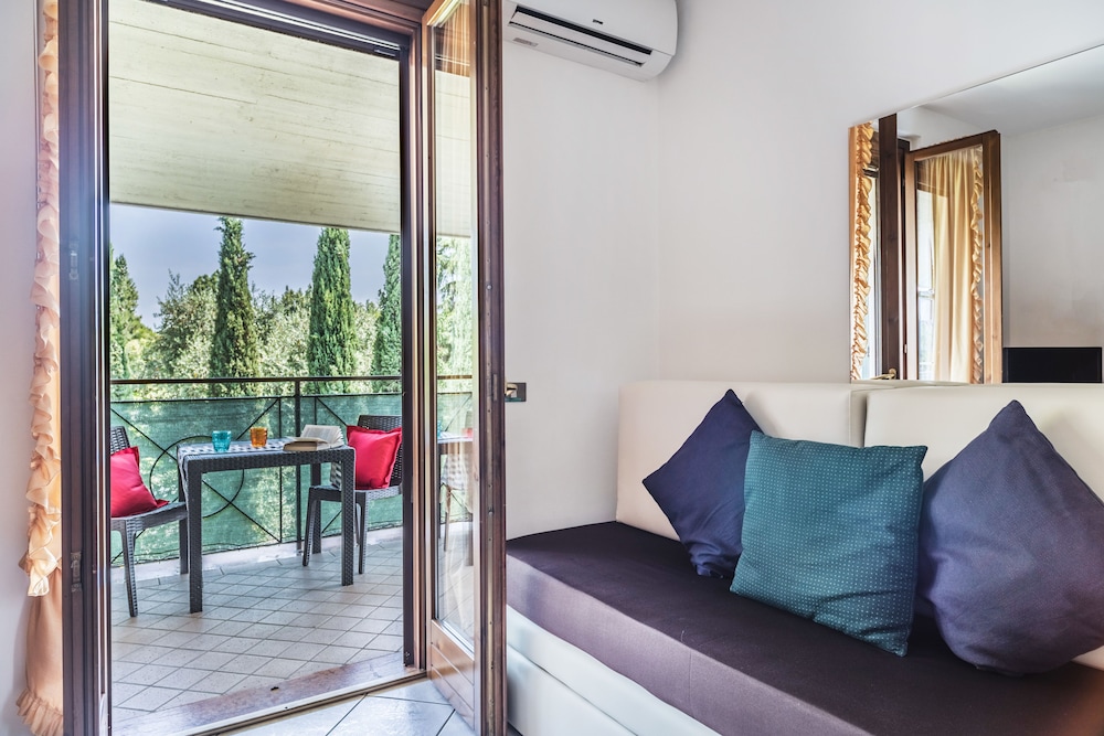 Residence Nuove Terme 33/53