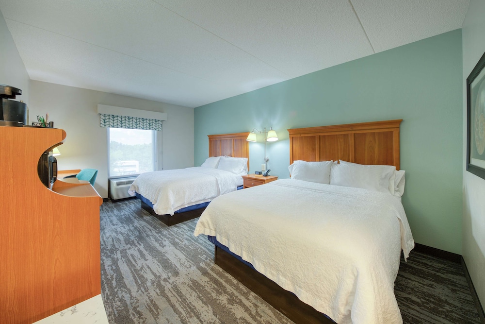 Hampton Inn Wilmington - University Area/Smith Creek Station 21/72
