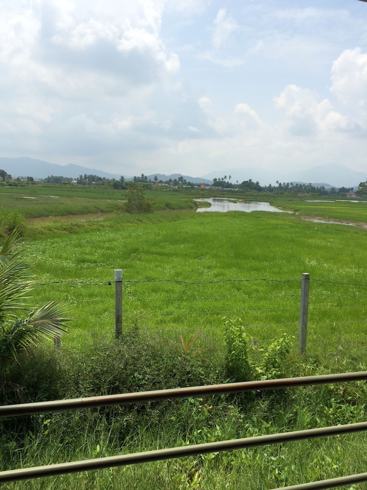 Pondok Muara Chalet 43/51