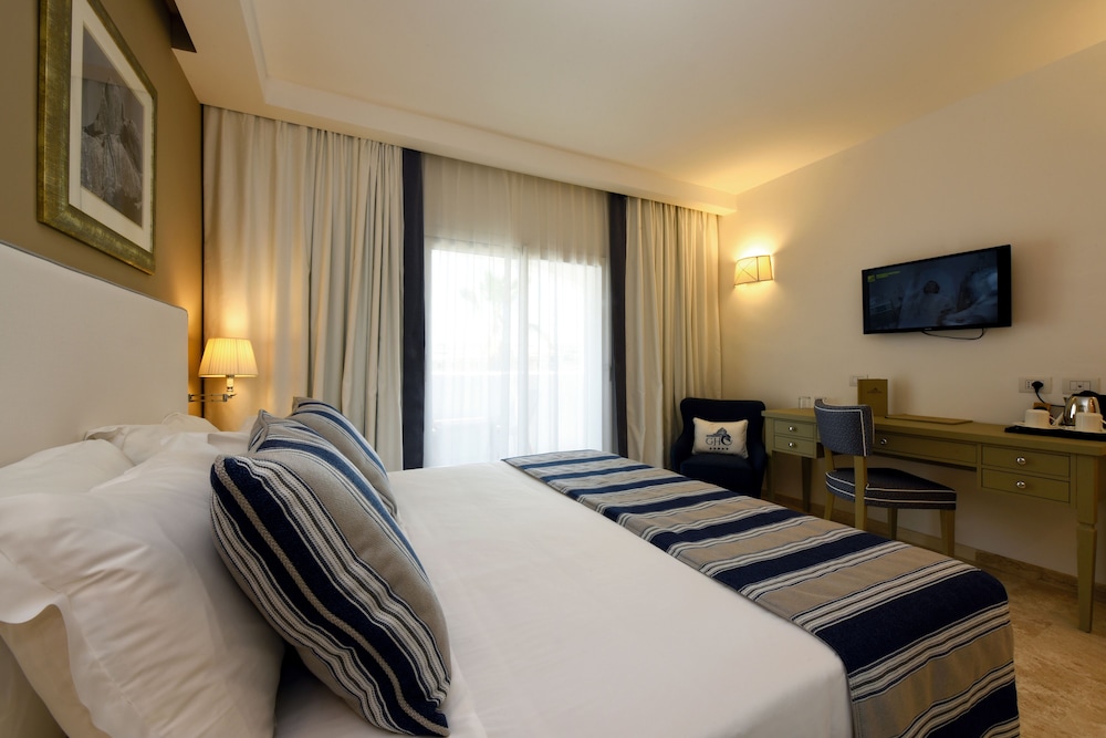 Grand Hotel Cannigione 25/70