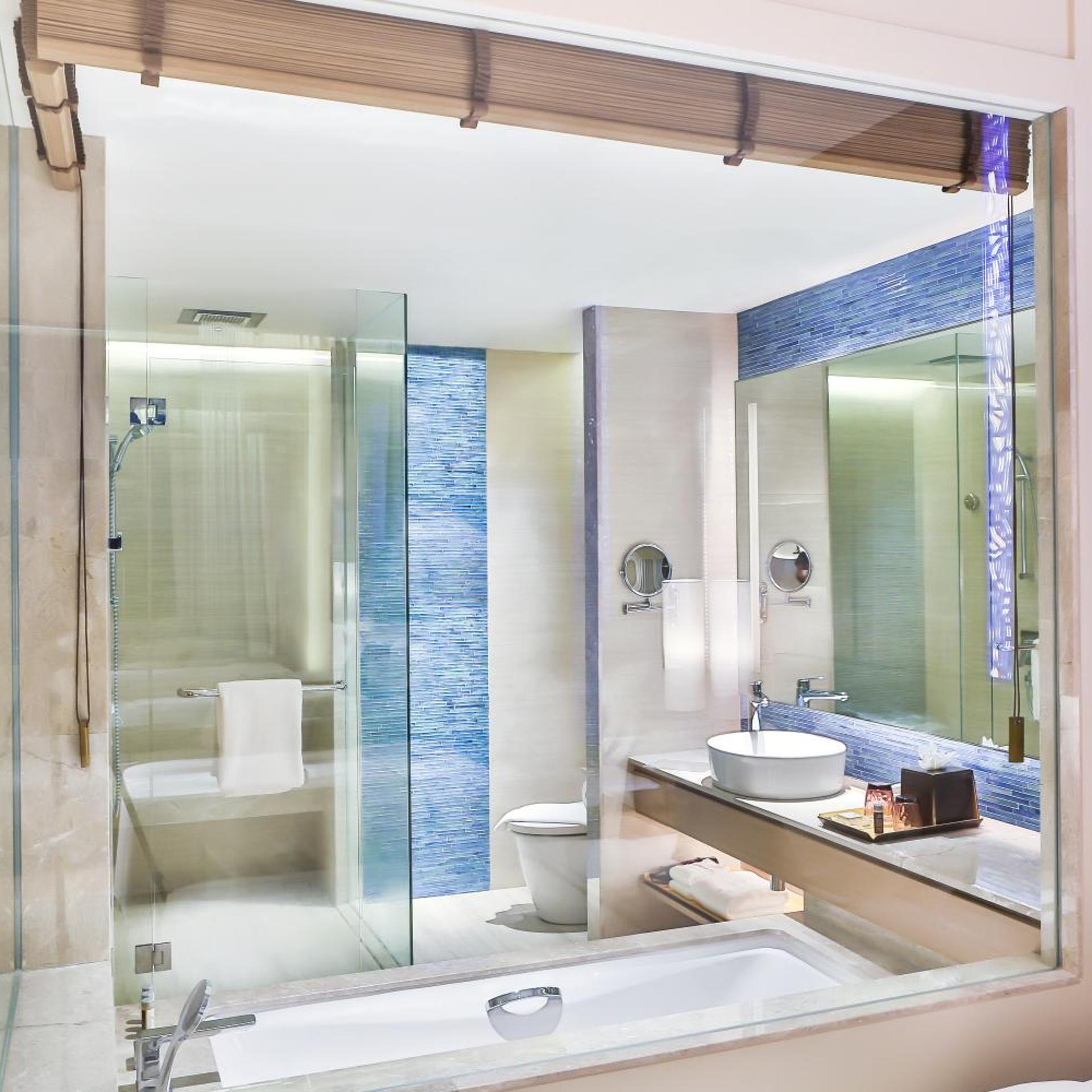 غرفة، Renaissance Pattaya Resort Spa 5/13