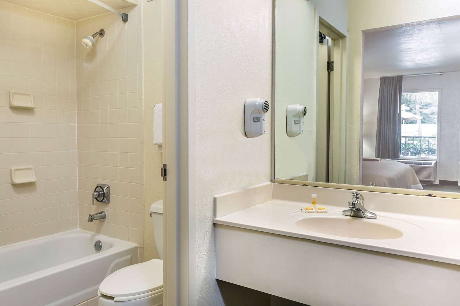 Days Inn By Wyndham Lake Park Valdosta 9/12