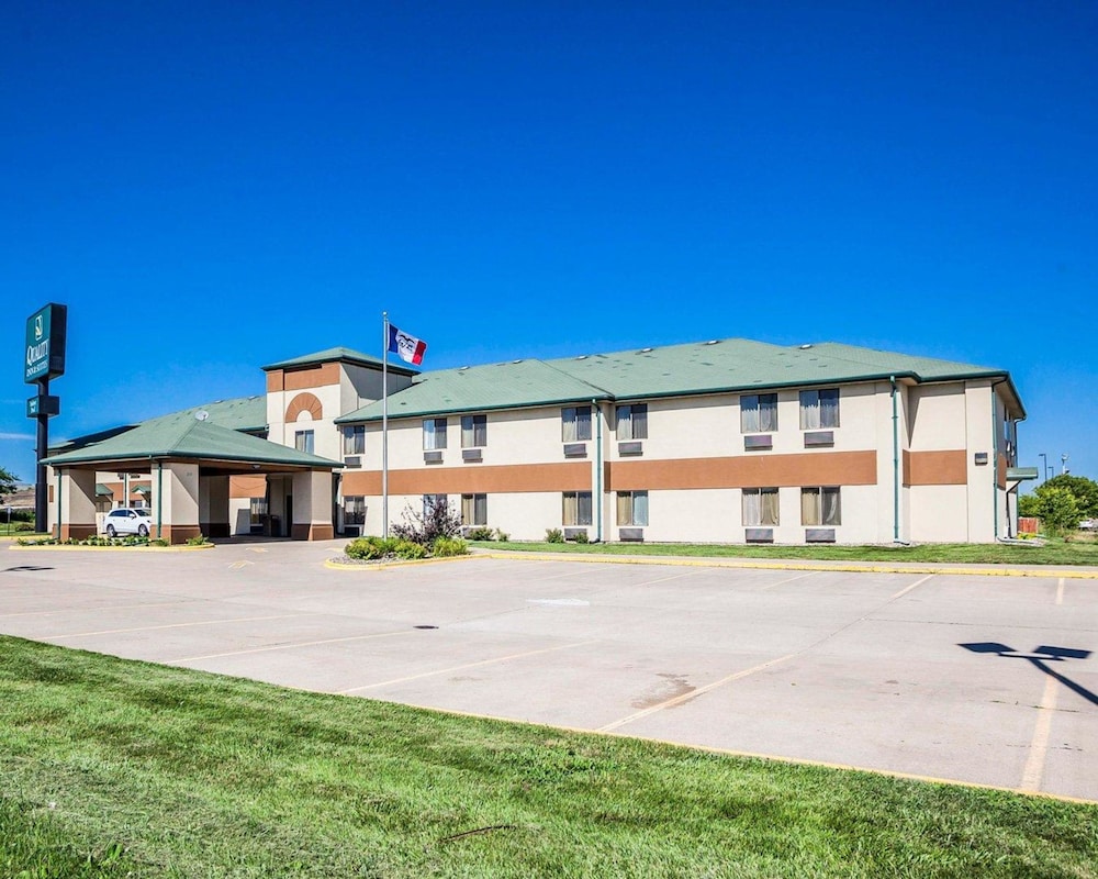Quality Inn & Suites Altoona - Des Moines 7/33