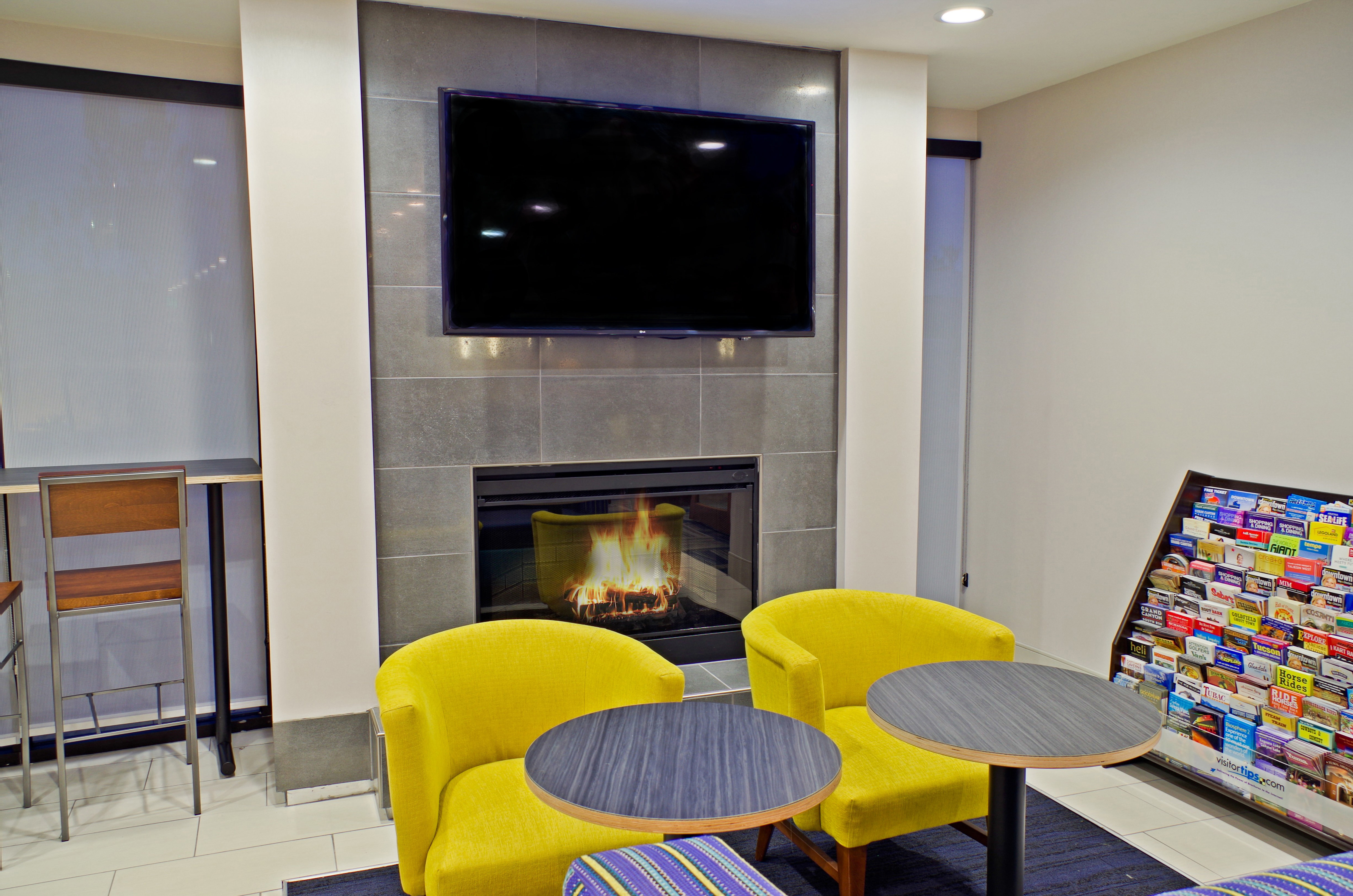 Holiday Inn Express Hotel & Suites Phoenix North Scottsdale 39/58