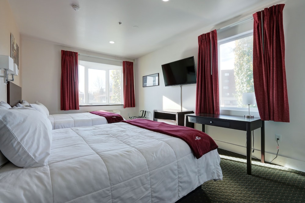 DELUXE, SUITE, MULTIPLE BEDS
