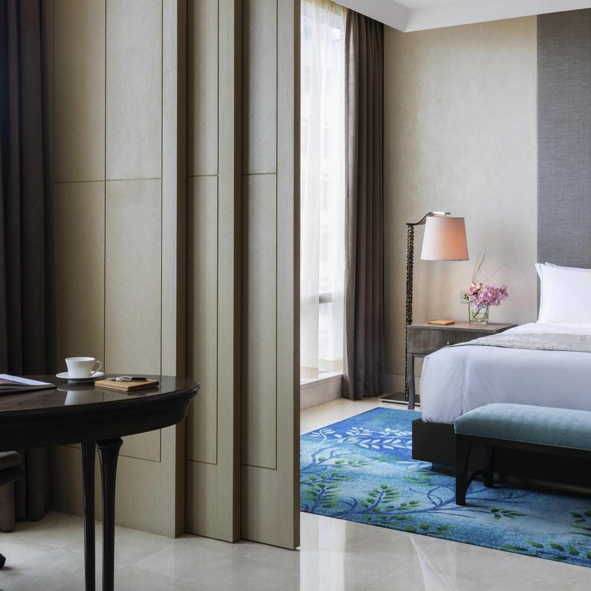 Raffles, Garden, King Bed