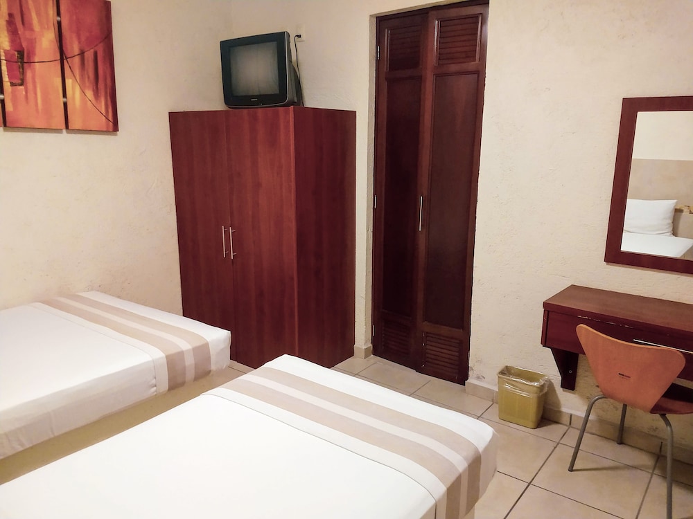 Hotel Guiva Huatulco 8/17