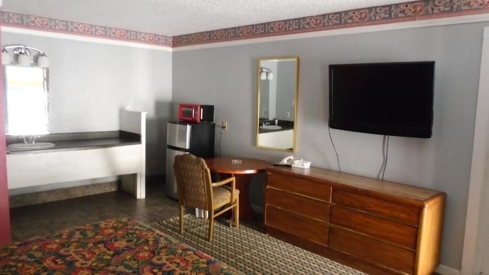 TOWN HOUSE MOTEL 39/61