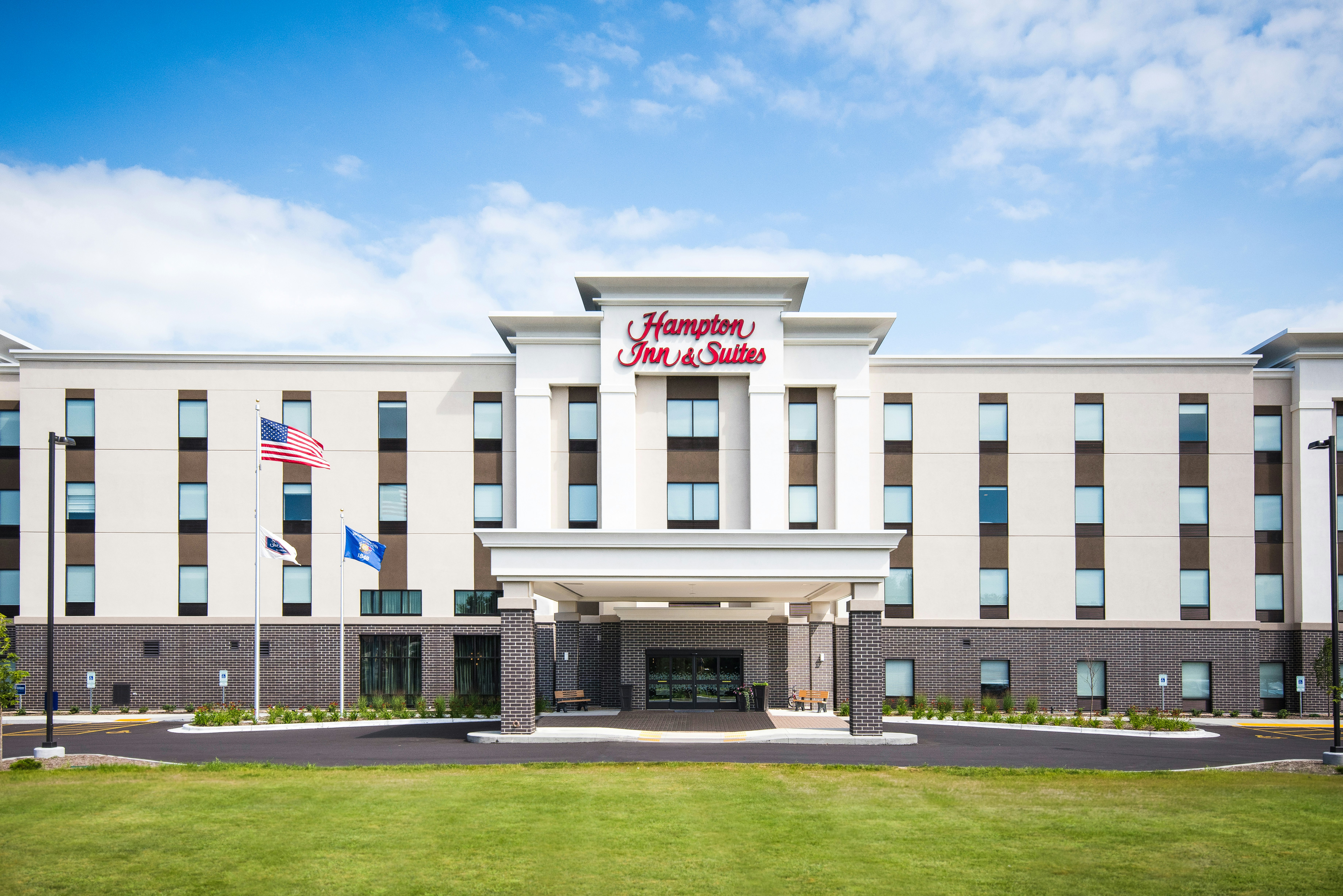 Hampton Inn Suites Wisconsin Dells Lake Delton 2/28