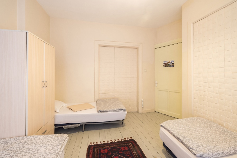 Levanten Hostel 10/53