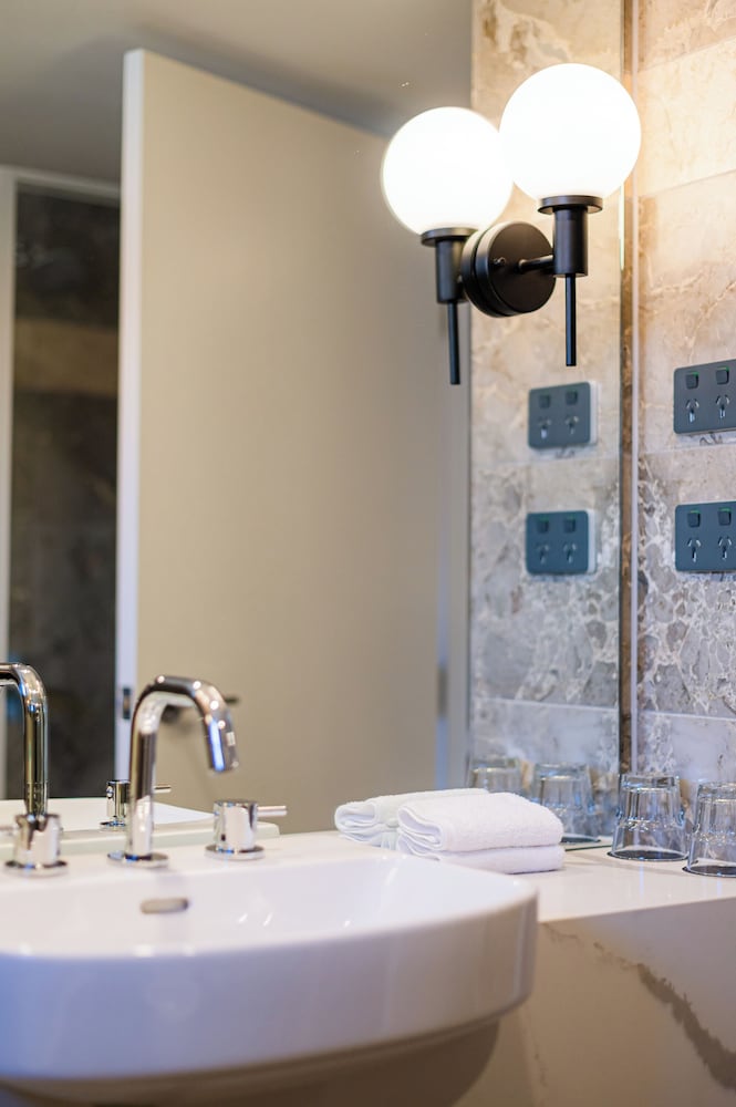 Coogee Bay Hotel Boutique 75/75
