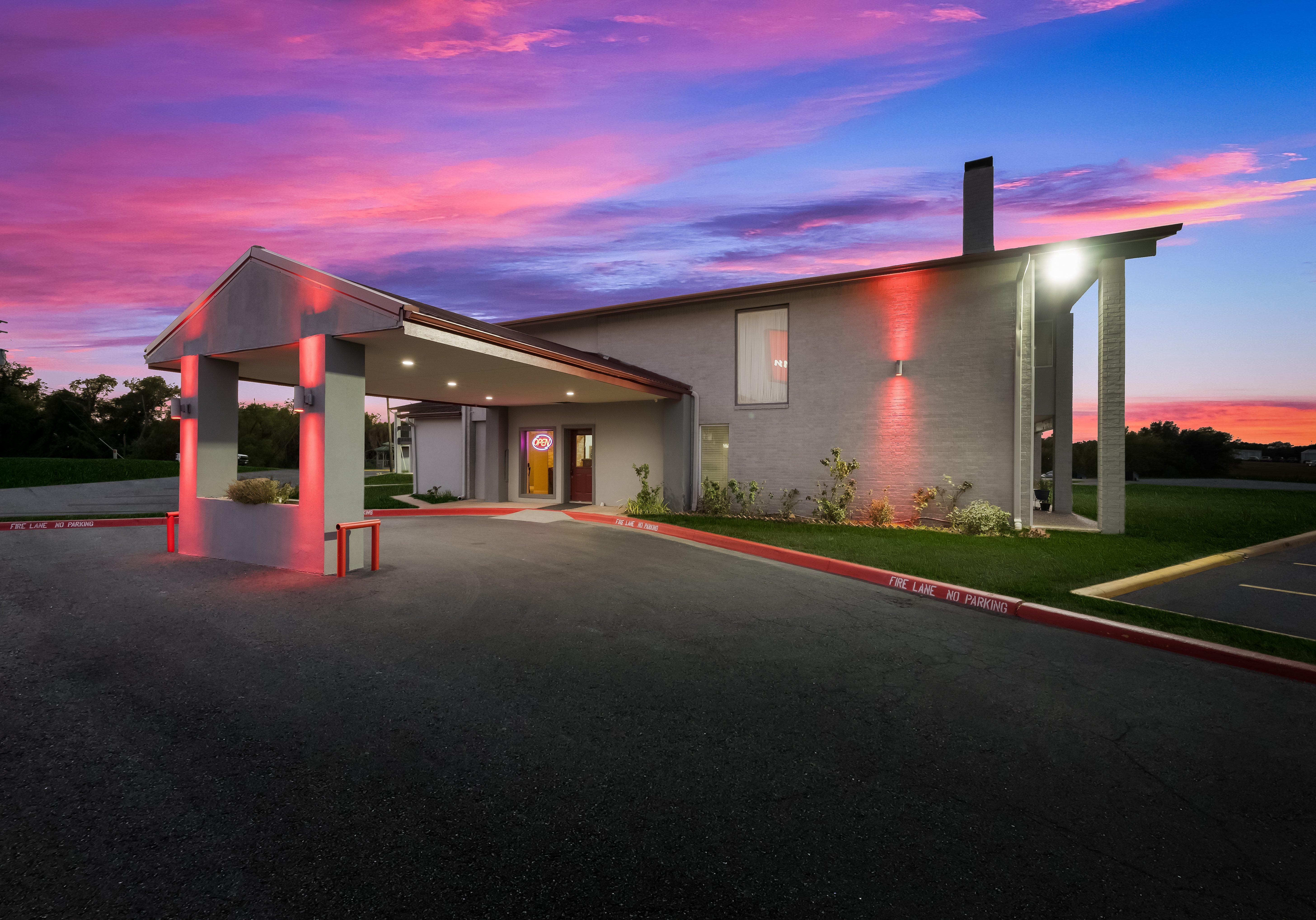 Red Roof Inn Madisonville 16/16