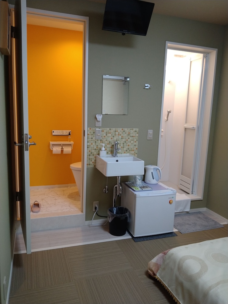 Tokyo stay Hut SARI 28/29
