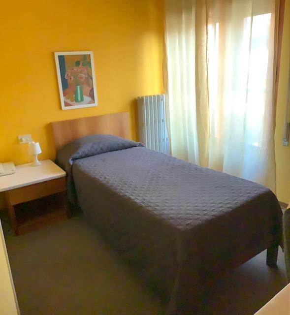 ROOM, SINGLE, BALCONY
