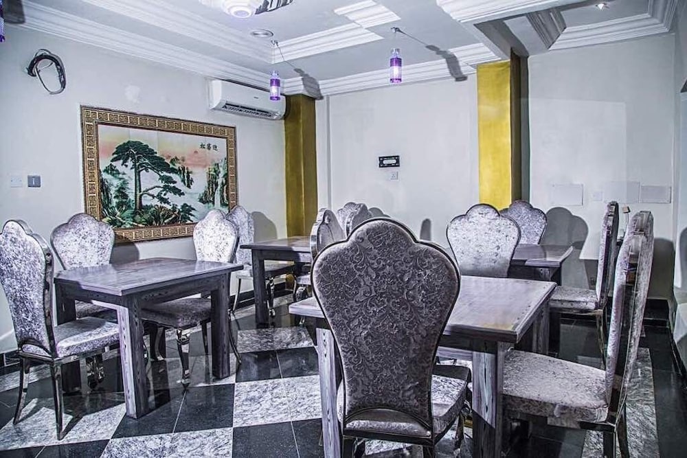 E-Suite Hotel 30/37