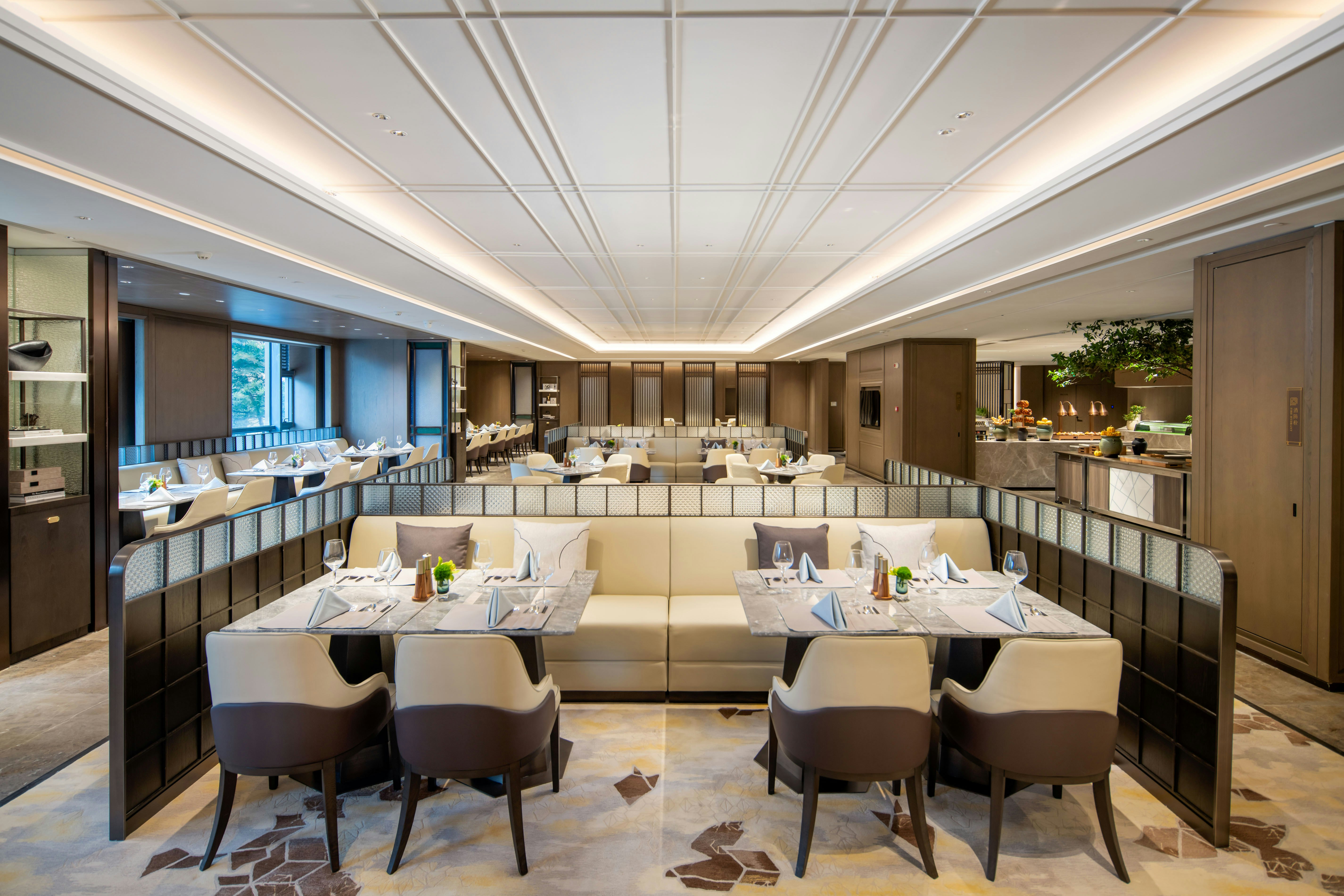 Yuexiu Hotel Guangzhou, Curio Collection by Hilton 19/30