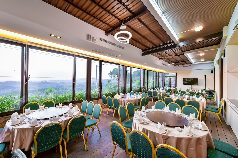 Yundeng Landscape Hotel 40/62