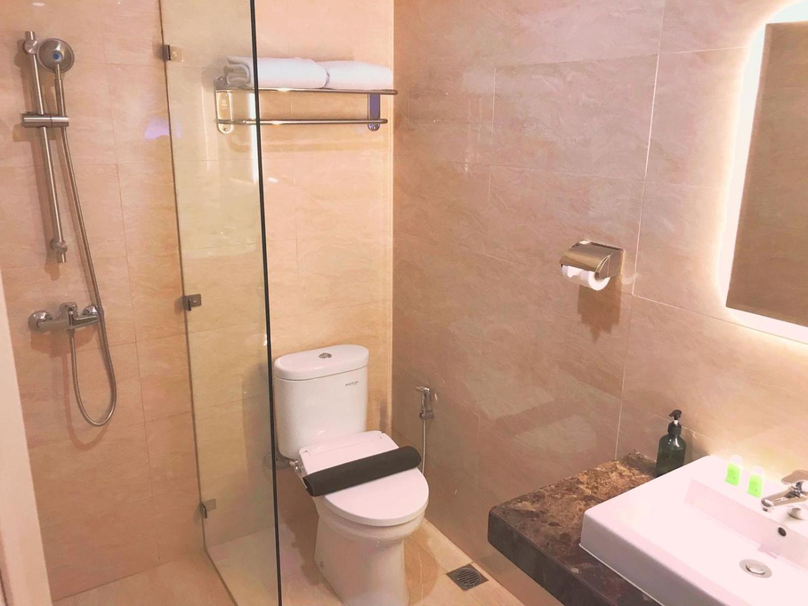 Superior, Double or Twin Bed, Grand Thamrin Hotel 9/10