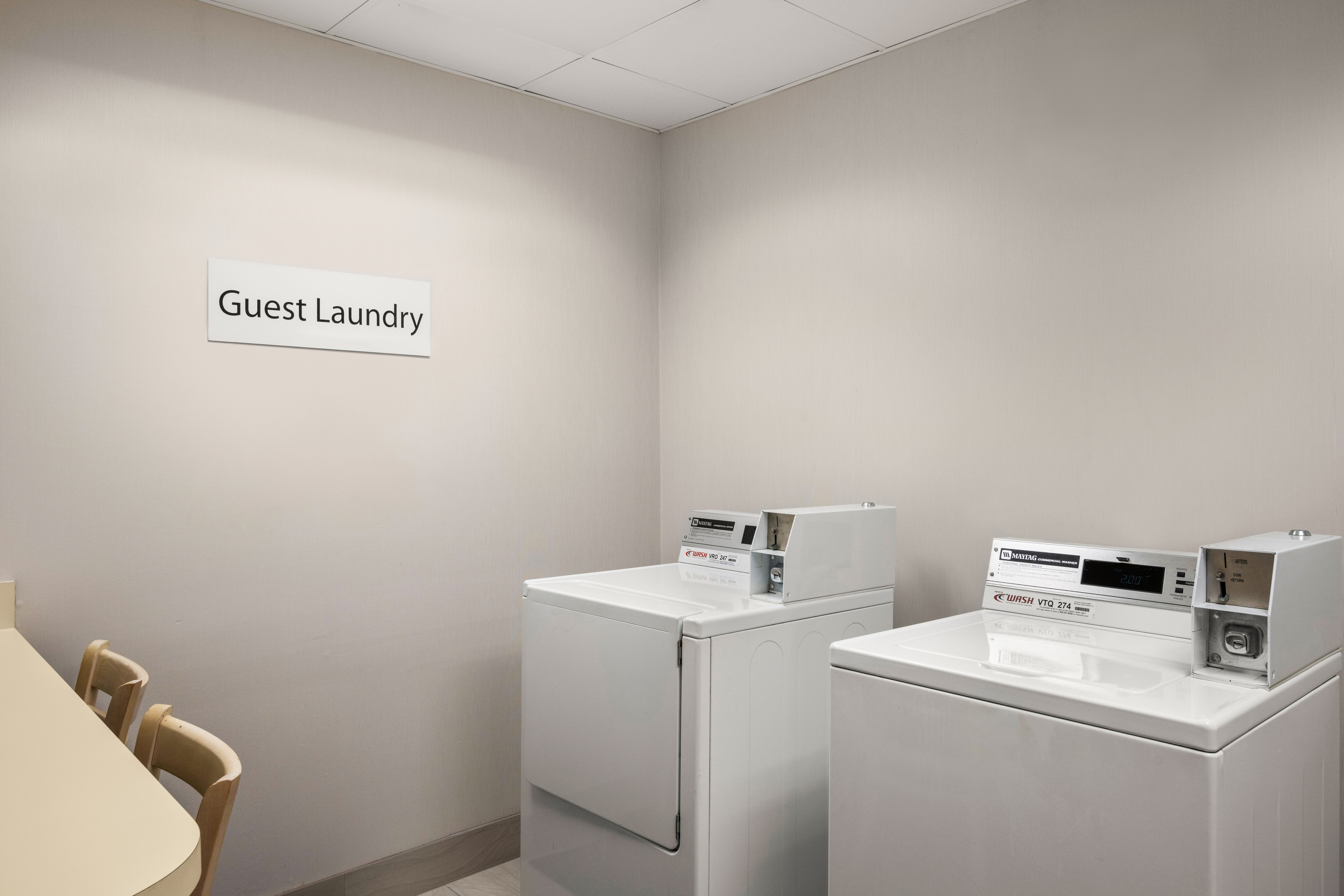 Holiday Inn Express Suites New Buffalo 12/76