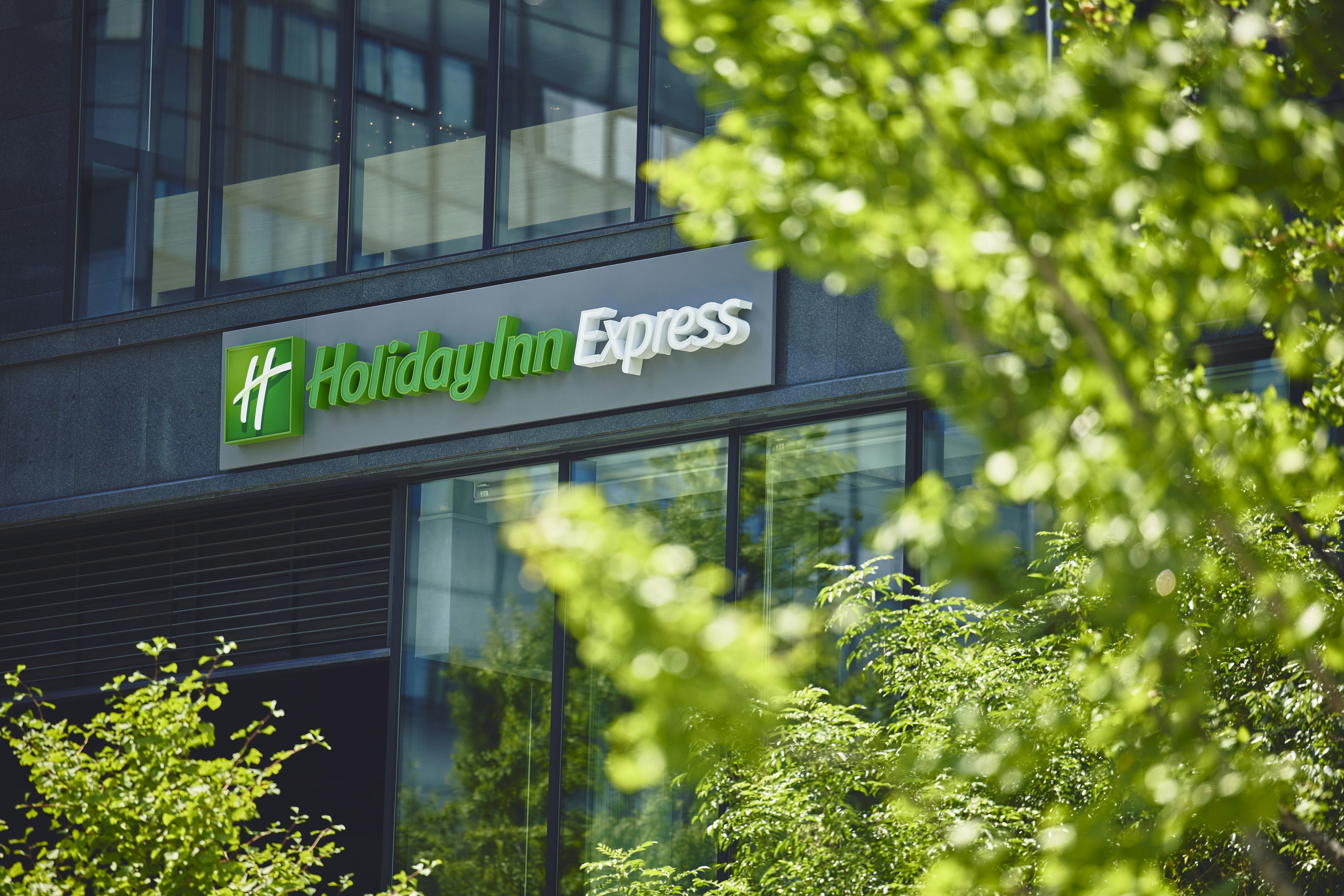 Holiday Inn Express Osaka City Centre Midosuji 3/86