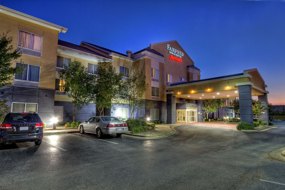 Fairfield Inn Suites Edmond 1/24