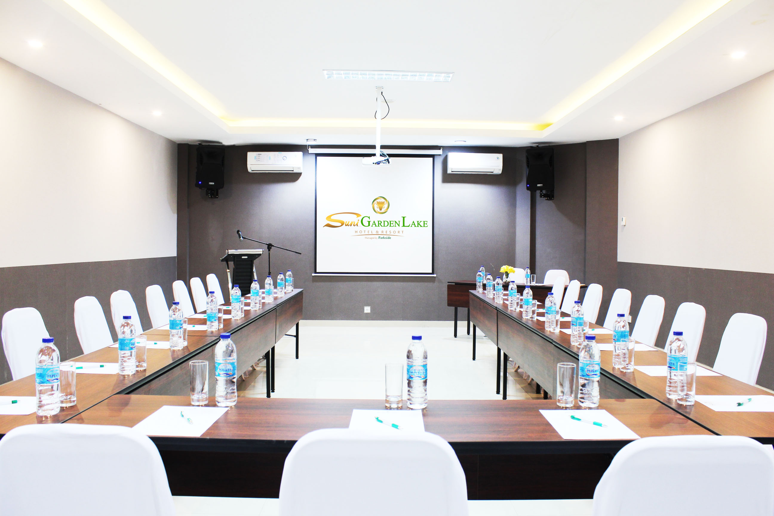 Hotel Suni Sentani Managed by East Season 27/48