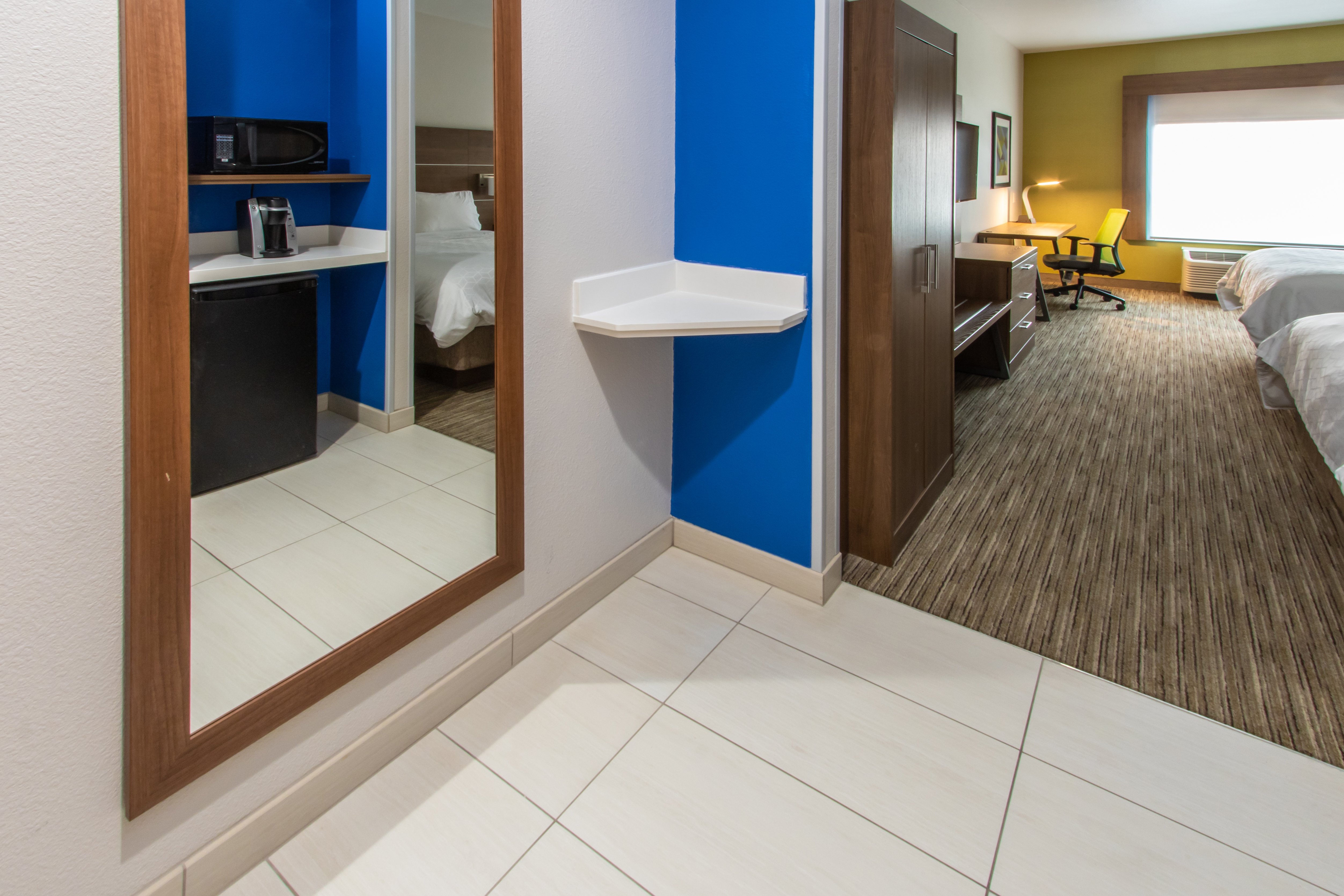 Holiday Inn Express Hotel Suites Roseville Galleria Area 49/49
