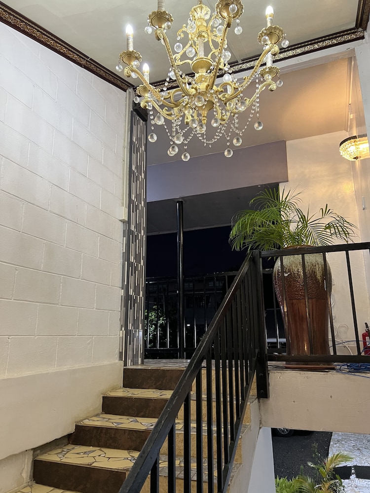 Moatoga Hotel 6/50