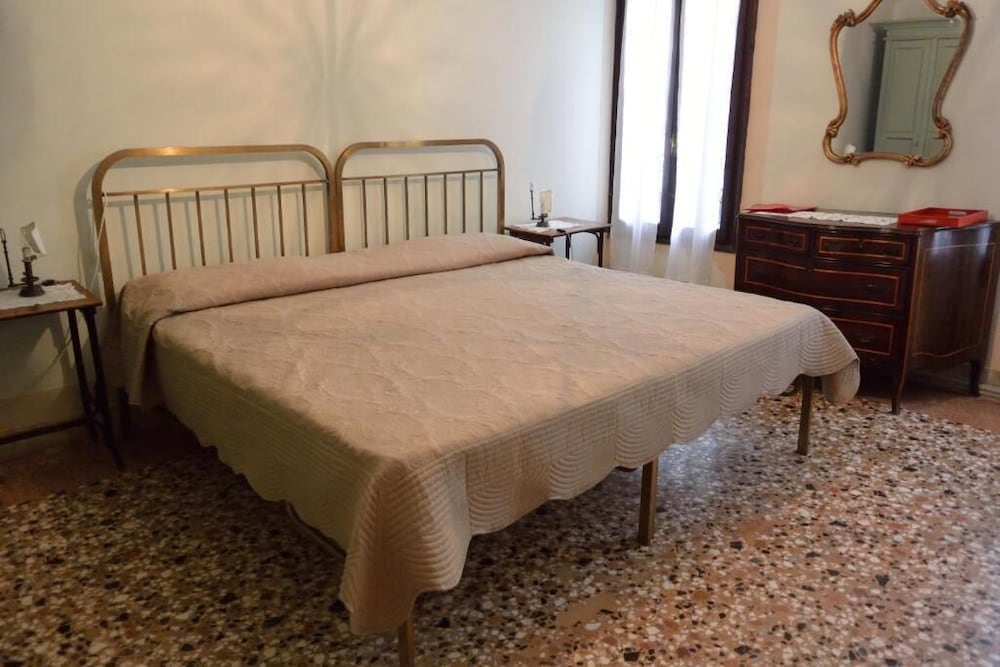 Pensione Seguso 10/25