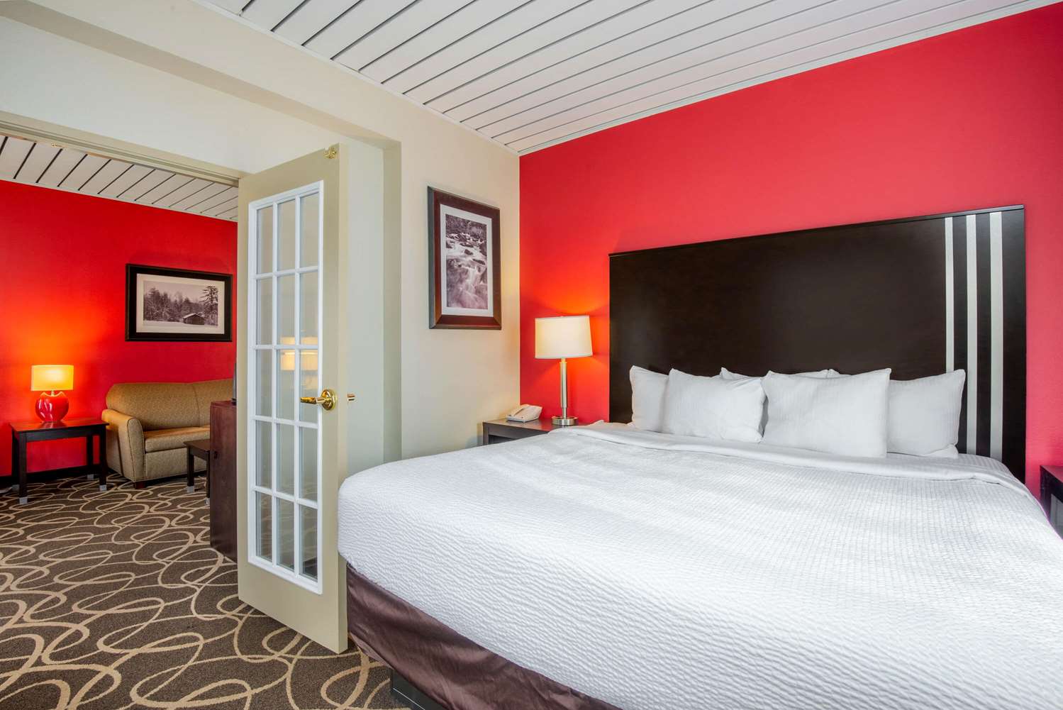 La Quinta Inn and Suites by Wyndham Elkview - Charleston NE 9/40