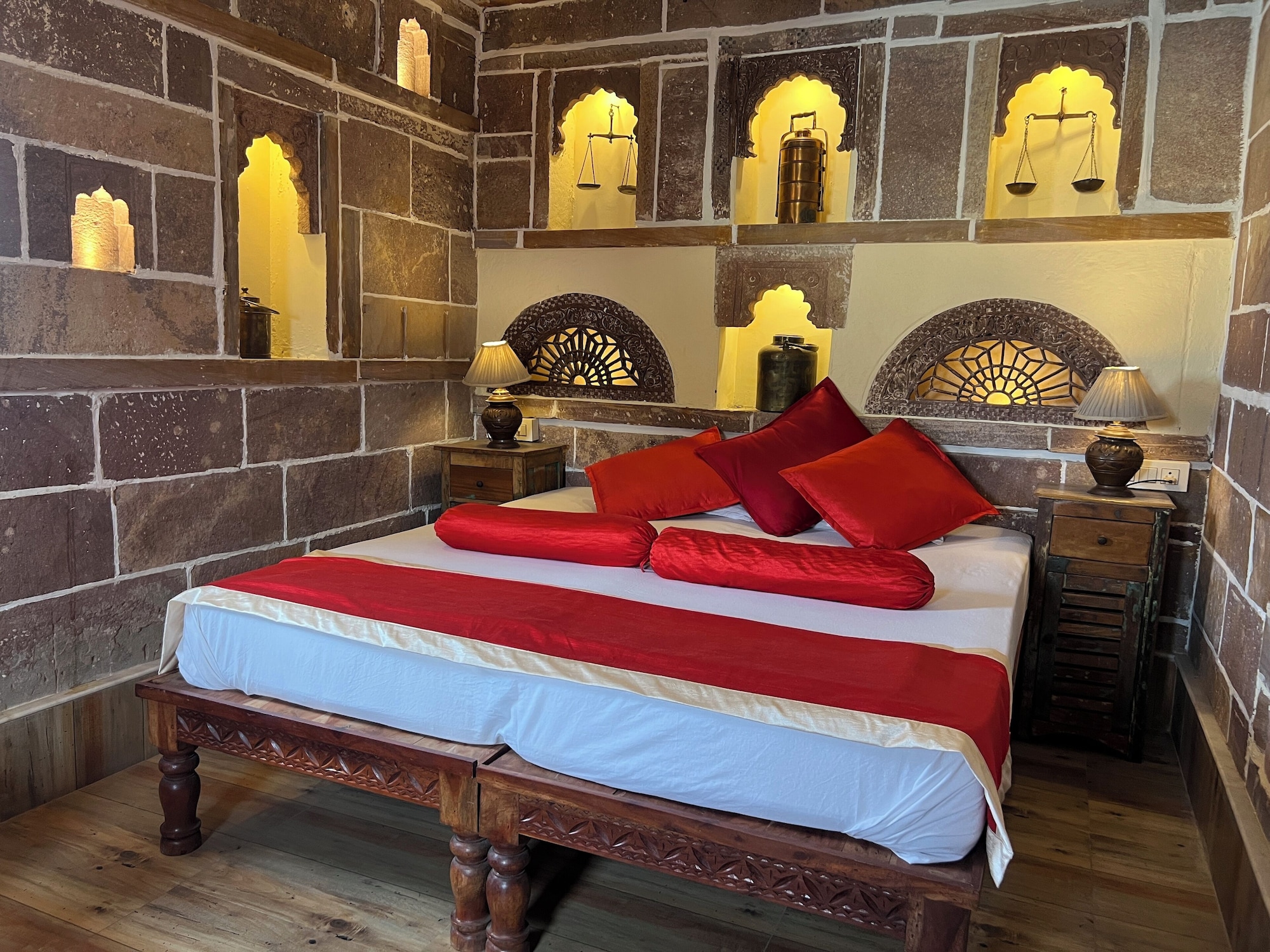 Maharaja, Family Suite, King Bed, Forest View