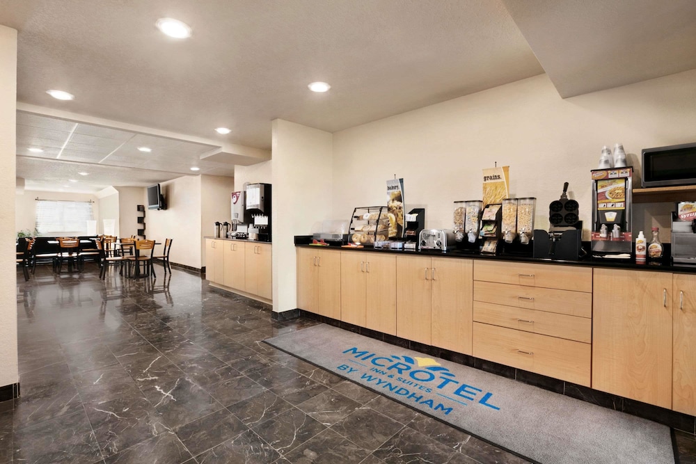 Microtel Inn And Suites By Wyndham Culpeper 8/29