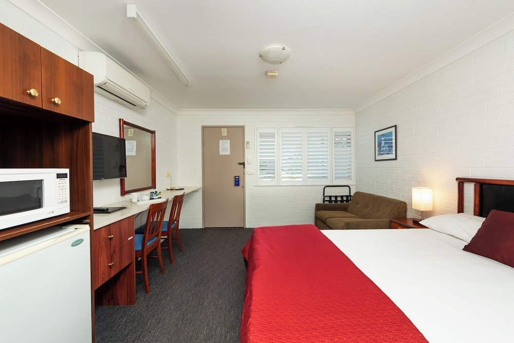 PIGEON HOUSE MOTOR INN 4/31
