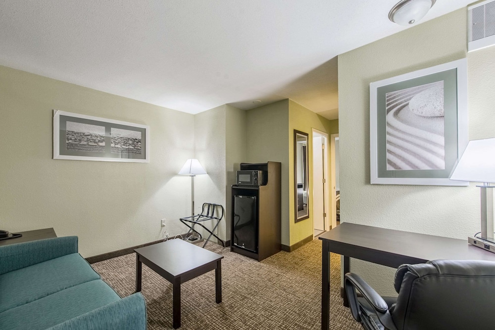 Quality Inn and Suites University Area 24/38