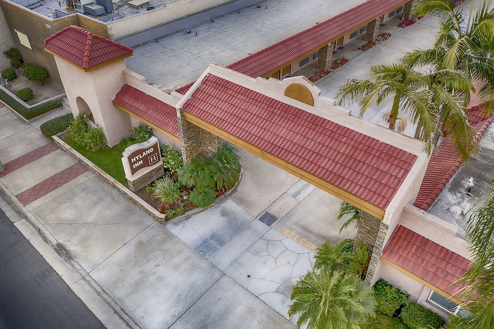 Hyland Motel 21/30